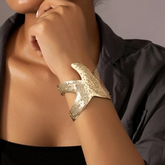Lilly Pulitzer Jewelry - Vintage Lily Pulitzer Starfish Gold Tone Silhouette Cuff Bangle Bracelet 1970s